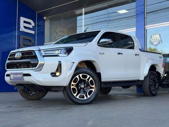 TOYOTA-HILUX-2024