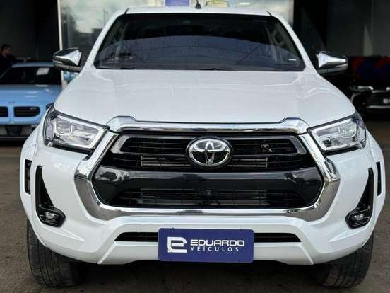 TOYOTA-HILUX-2024