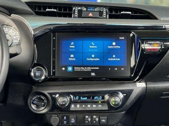 TOYOTA-HILUX-2024