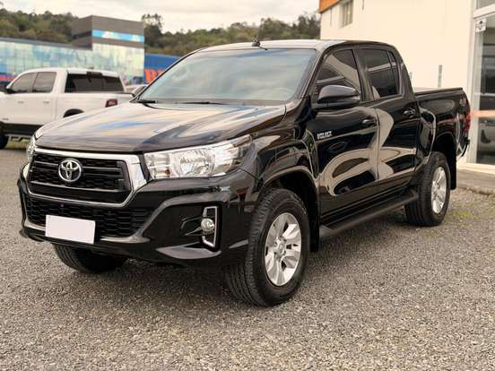 TOYOTA-HILUX-2020