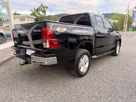 TOYOTA-HILUX-2020