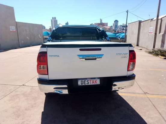 TOYOTA-HILUX-2.8 SRV 4X4 CD 16V DIESEL 4P AUTOMÁTICO TOYOTA-HILUX-2017