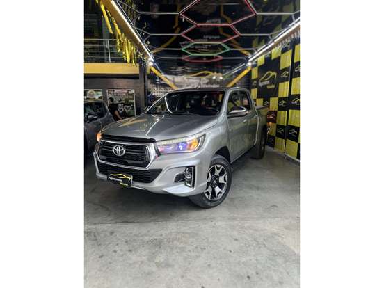 TOYOTA-HILUX-2.8 SRX 4X4 CD 16V DIESEL 4P AUTOMÁTICO TOYOTA-HILUX-2019