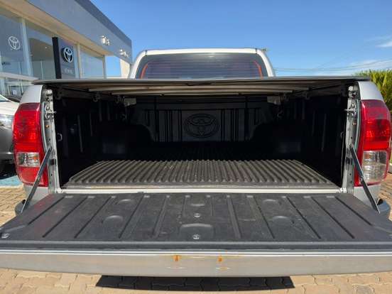 TOYOTA-HILUX-2019