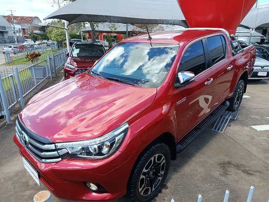 TOYOTA-HILUX-2016