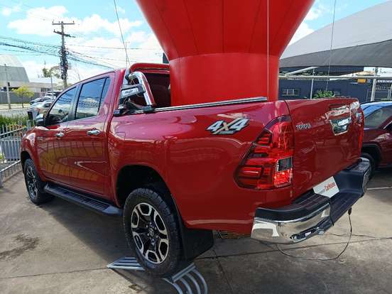 TOYOTA-HILUX-2.8 SRX 4X4 CD 16V DIESEL 4P AUTOMÁTICO TOYOTA-HILUX-2016