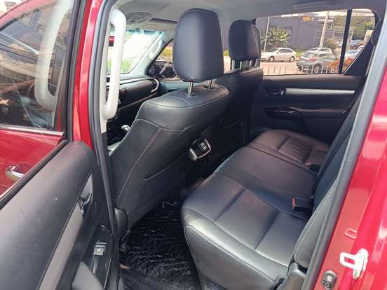 TOYOTA-HILUX-2.8 SRX 4X4 CD 16V DIESEL 4P AUTOMÁTICO TOYOTA-HILUX-2016