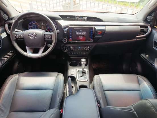 TOYOTA-HILUX-2016