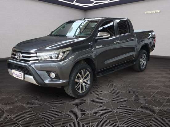 TOYOTA-HILUX-2016