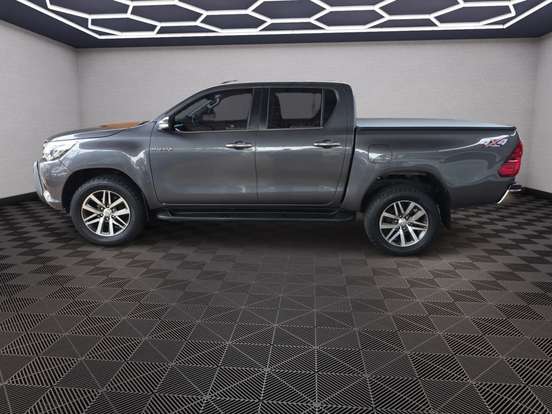 TOYOTA-HILUX-2016