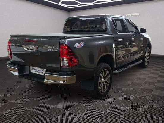 TOYOTA-HILUX-2.8 SRX 4X4 CD 16V DIESEL 4P AUTOMÁTICO TOYOTA-HILUX-2016