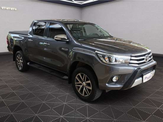 TOYOTA-HILUX-2016