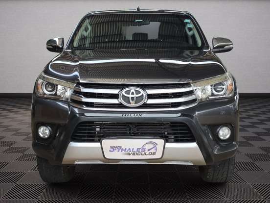 TOYOTA-HILUX-2016