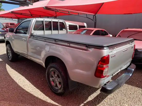 TOYOTA-HILUX-2012