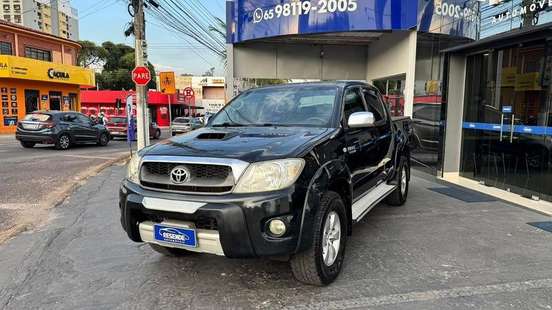 TOYOTA-HILUX-2010
