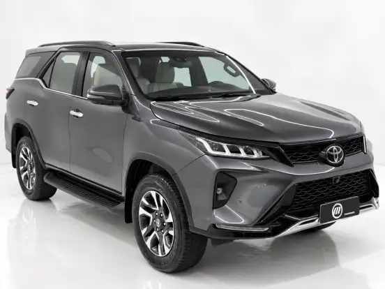 TOYOTA-HILUX SW4-2023