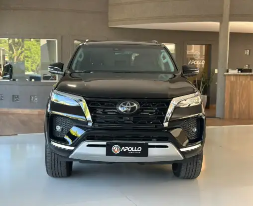TOYOTA-HILUX SW4-2.8 D-4D TURBO DIESEL SRX 7L 4X4 AUTOMÁTICO TOYOTA-HILUX SW4-2023