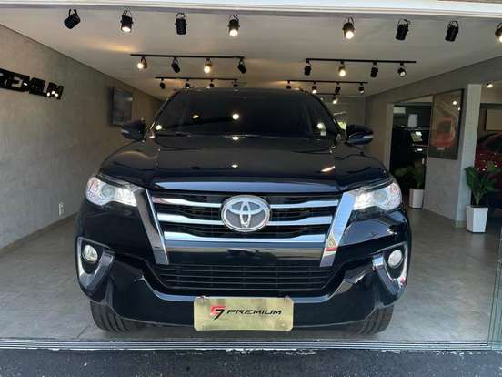 TOYOTA-HILUX SW4-2016