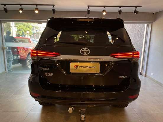 TOYOTA-HILUX SW4-2.7 SR 4X2 16V FLEX 4P AUTOMÁTICO TOYOTA-HILUX SW4-2016