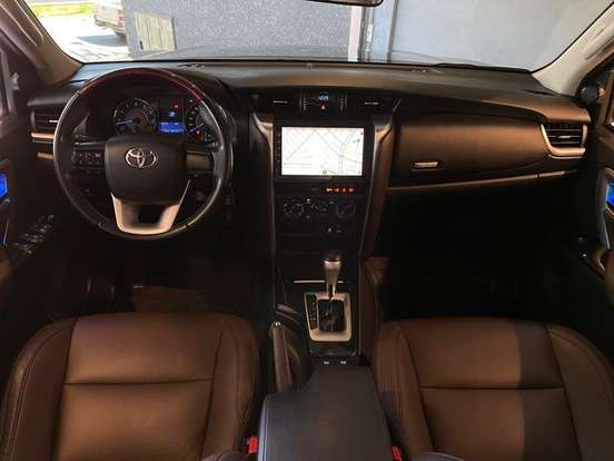 TOYOTA-HILUX SW4-2016
