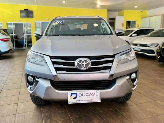 TOYOTA-HILUX SW4-2.7 SR 7 LUGARES 4X2 16V FLEX 4P AUTOMÁTICO TOYOTA-HILUX SW4-2017