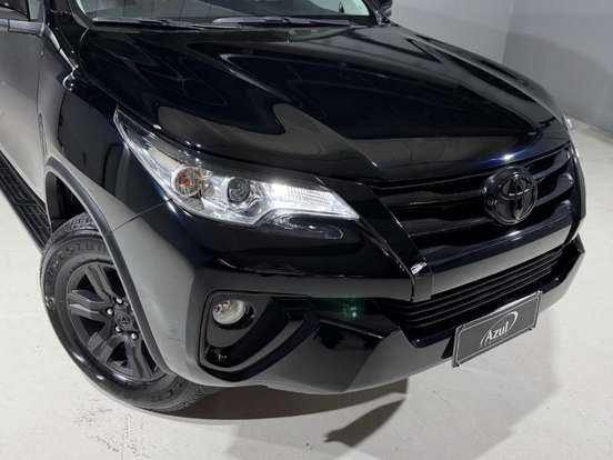 TOYOTA-HILUX SW4-2018