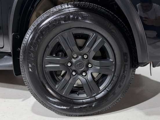 TOYOTA-HILUX SW4-2.7 SRV 7 LUGARES 4X2 16V FLEX 4P AUTOMÁTICO TOYOTA-HILUX SW4-2018