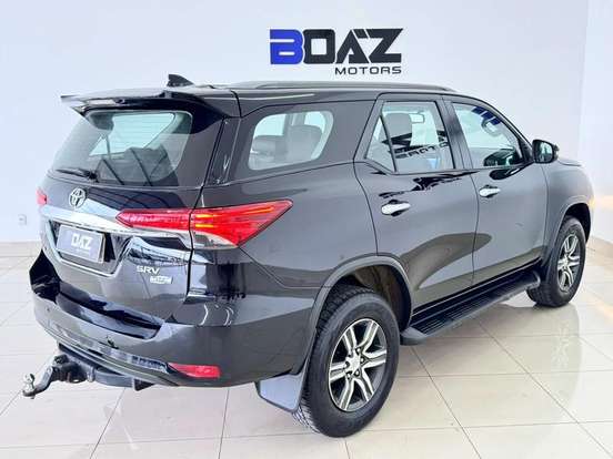 TOYOTA-HILUX SW4-2.7 SRV 7 LUGARES 4X2 16V FLEX 4P AUTOMÁTICO TOYOTA-HILUX SW4-2019