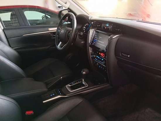 TOYOTA-HILUX SW4-2022