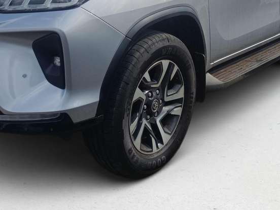 TOYOTA-HILUX SW4-2022