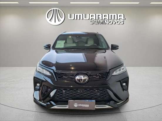 TOYOTA-HILUX SW4-2.8 D-4D TURBO DIESEL DIAMOND 7L 4X4 AUTOMÁTICO TOYOTA-HILUX SW4-2023