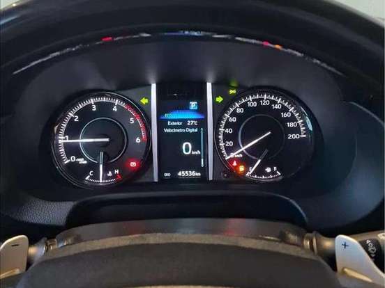 TOYOTA-HILUX SW4-2.8 D-4D TURBO DIESEL DIAMOND 7L 4X4 AUTOMÁTICO TOYOTA-HILUX SW4-2023