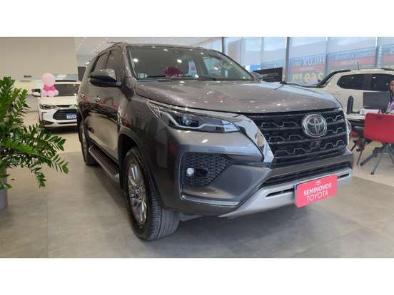 TOYOTA-HILUX SW4-2022