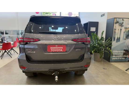 TOYOTA-HILUX SW4-2022