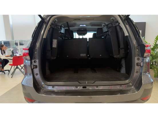 TOYOTA-HILUX SW4-2.8 D-4D TURBO DIESEL SRX 7L 4X4 AUTOMÁTICO TOYOTA-HILUX SW4-2022