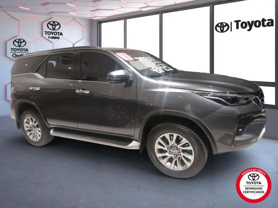 TOYOTA-HILUX SW4-2.8 D-4D TURBO DIESEL SRX 7L 4X4 AUTOMÁTICO TOYOTA-HILUX SW4-2021