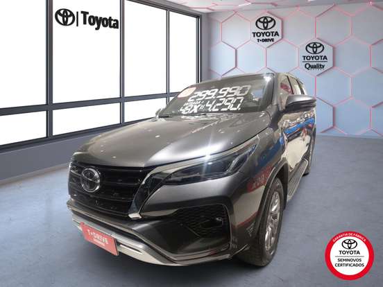 TOYOTA-HILUX SW4-2.8 D-4D TURBO DIESEL SRX 7L 4X4 AUTOMÁTICO TOYOTA-HILUX SW4-2021