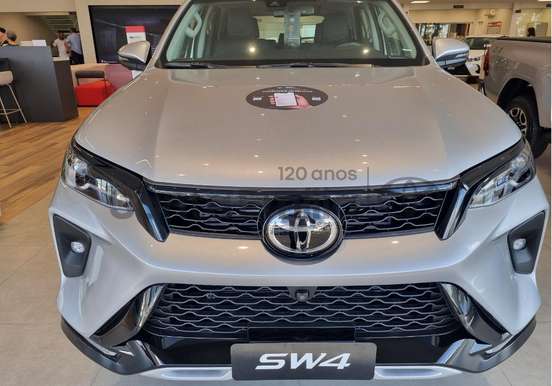 TOYOTA-HILUX SW4-2026