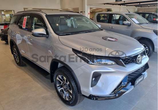 TOYOTA-HILUX SW4-2026