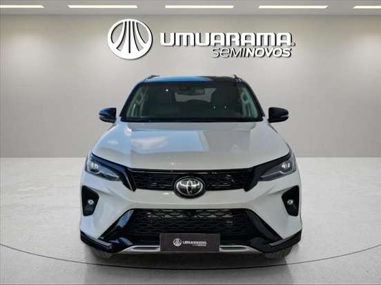 TOYOTA-HILUX SW4-2025