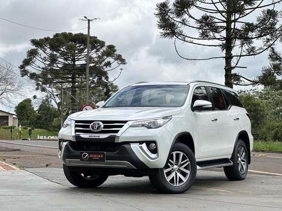 TOYOTA-HILUX SW4-2016