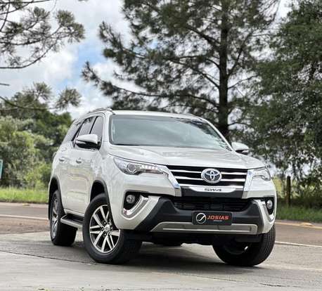 TOYOTA-HILUX SW4-2016