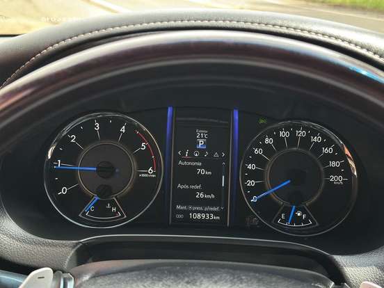 TOYOTA-HILUX SW4-2016