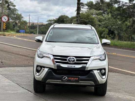 TOYOTA-HILUX SW4-2.8 SRX 4X4 16V TURBO INTERCOOLER DIESEL 4P AUTOMÁTICO TOYOTA-HILUX SW4-2016