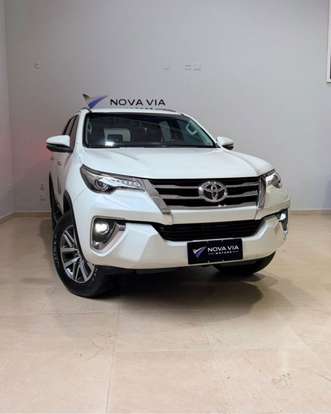 TOYOTA-HILUX SW4-2.8 SRX 4X4 16V TURBO INTERCOOLER DIESEL 4P AUTOMÁTICO TOYOTA-HILUX SW4-2018