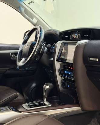 TOYOTA-HILUX SW4-2018