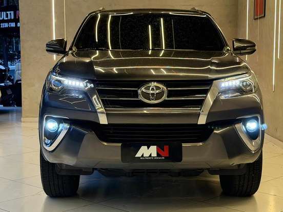 TOYOTA-HILUX SW4-2.8 SRX 4X4 16V TURBO INTERCOOLER DIESEL 4P AUTOMÁTICO TOYOTA-HILUX SW4-2020