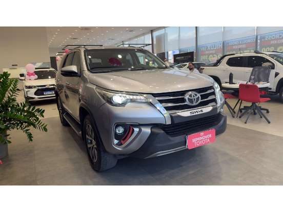 TOYOTA-HILUX SW4-2018