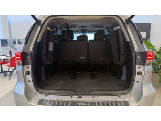 TOYOTA-HILUX SW4-2018