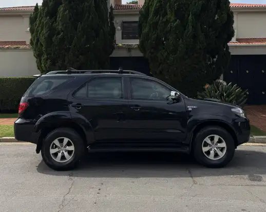 TOYOTA-HILUX SW4-2008